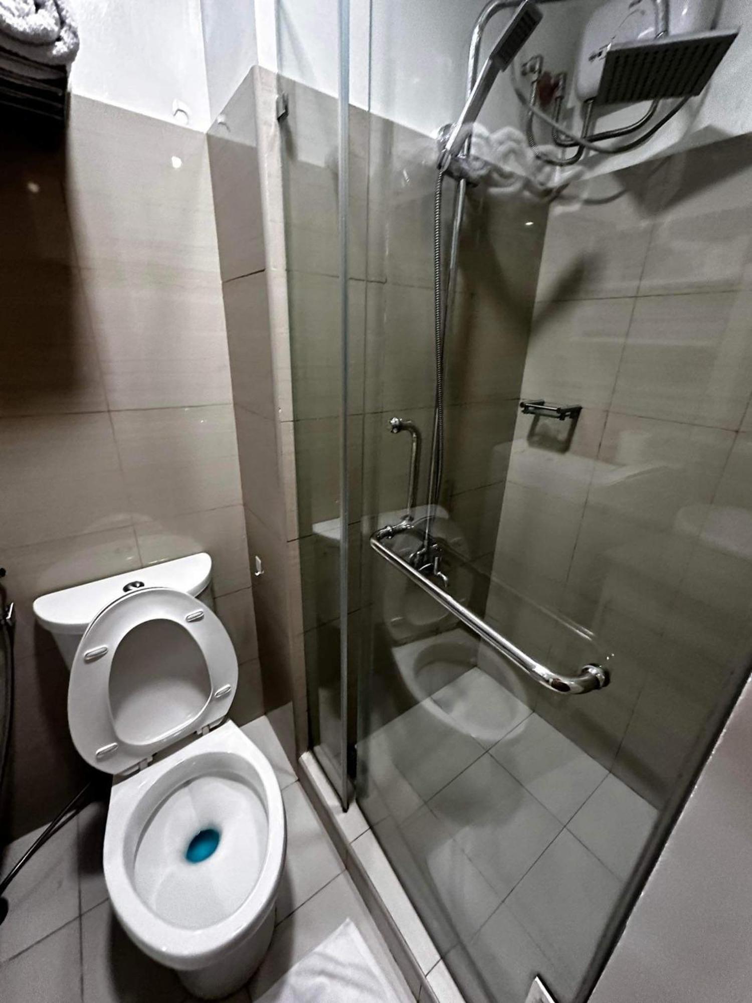 Deluxe Suites Razelles 2 At Shore 2 Residences Tower 1 帕赛 外观 照片
